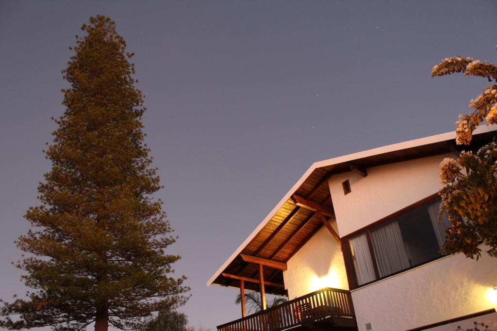 Hilltop Guest House Windhoek Exterior photo