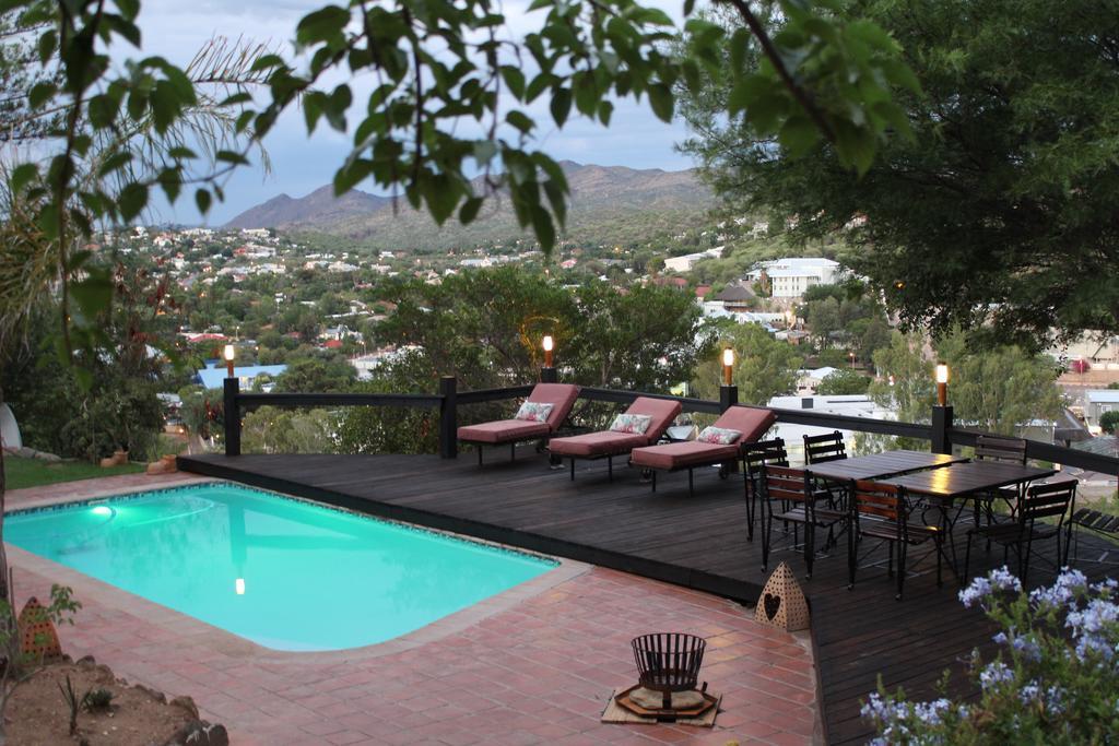 Hilltop Guest House Windhoek Exterior photo